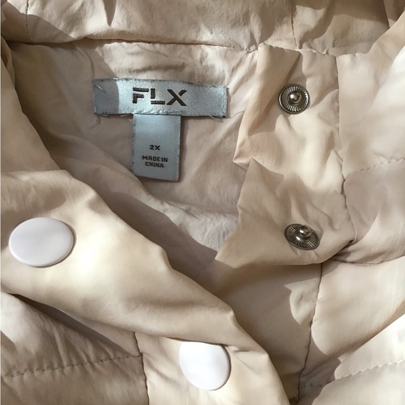 Shorty Pullover Hooded Puffer Jacket - Picture 7 of 7